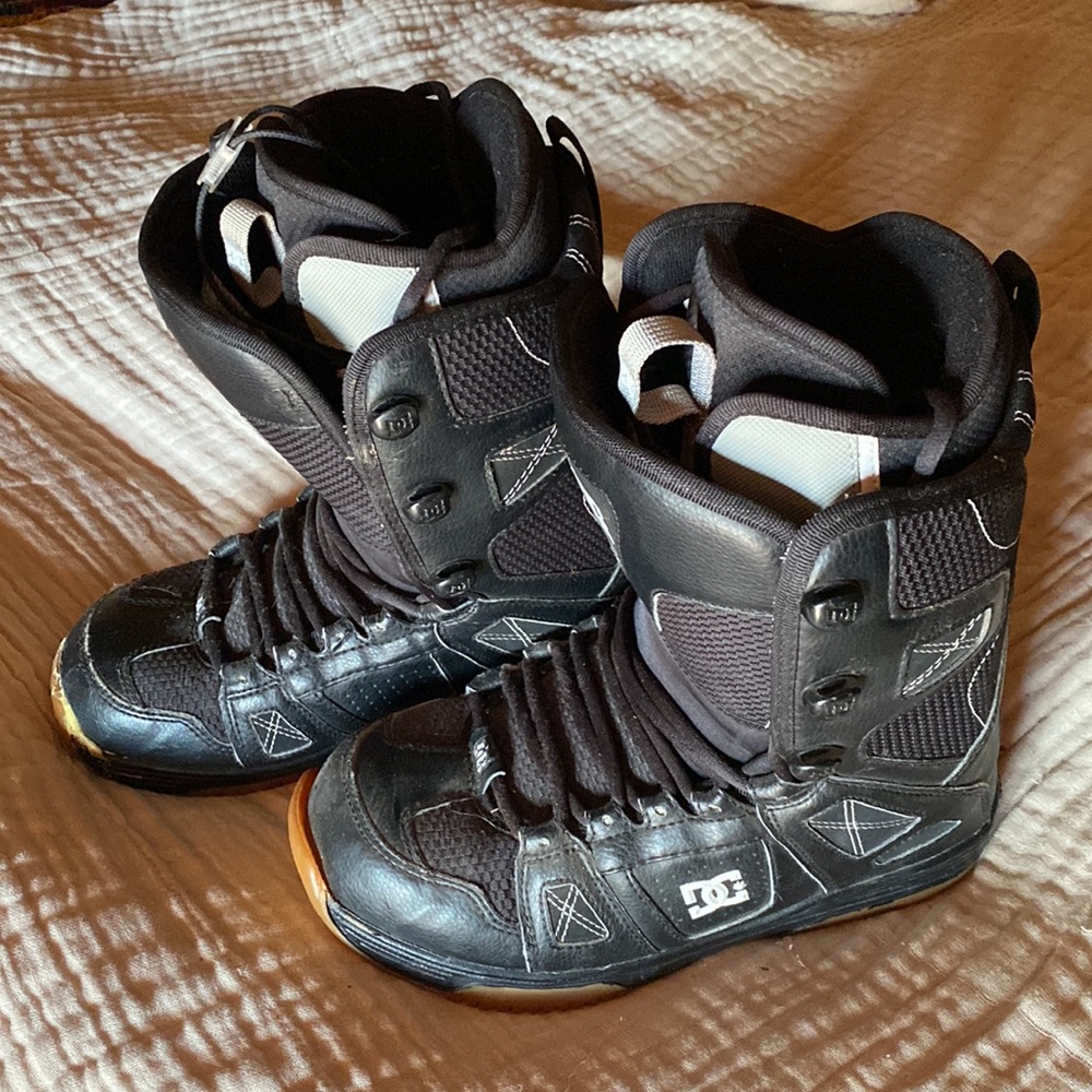 DC Snowboarding Boots